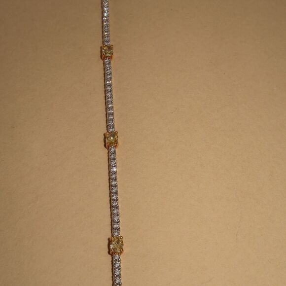 tennis bracelet  - Picture 3 of 6